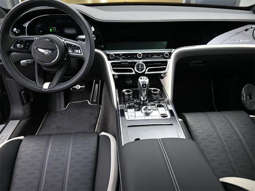 2025 Bentley Flying Spur Speed