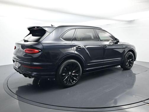 Black Sapphire Metallic 2023 Bentley Bentayga Speed
