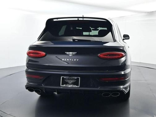 Black Sapphire Metallic 2023 Bentley Bentayga Speed