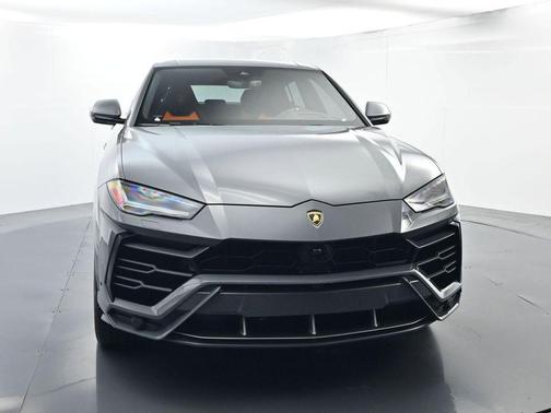Grigio Telesto Metallic 2022 Lamborghini Urus Base