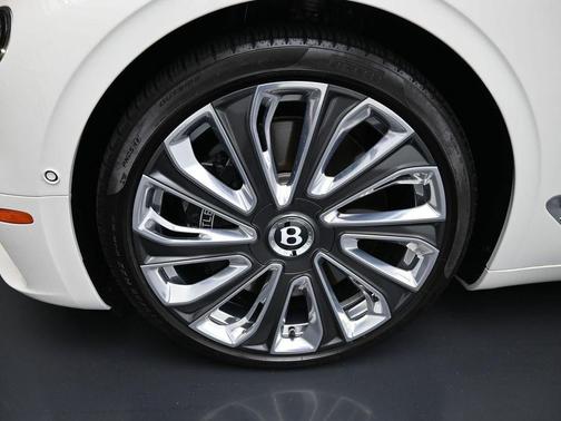 Glacier White 2023 Bentley Continental GT Base