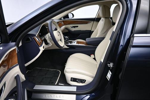 Dark Sapphire 2026 Bentley Flying Spur