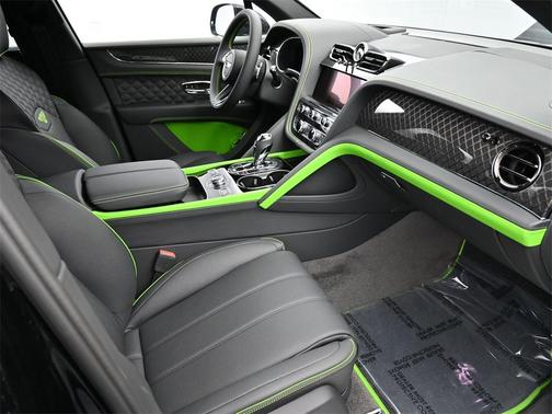 2025 Bentley Bentayga S Black Edition