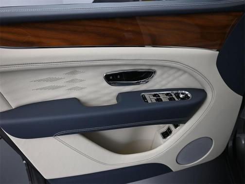 2025 Bentley Bentayga EWB Azure