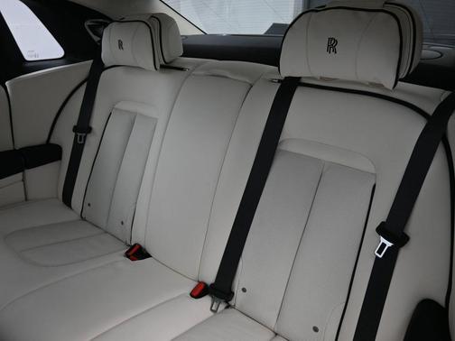 2023 Rolls-Royce Ghost 