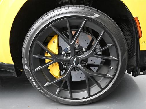 2025 Aston Martin DBX 707