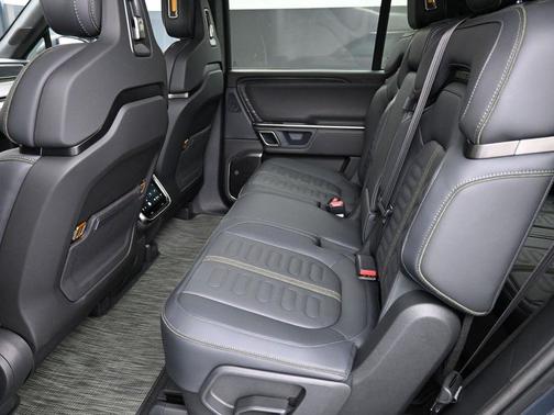 2023 Rivian R1S Adventure Quad Motor Large Pack