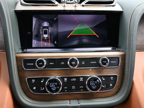 2024 Bentley Bentayga V8