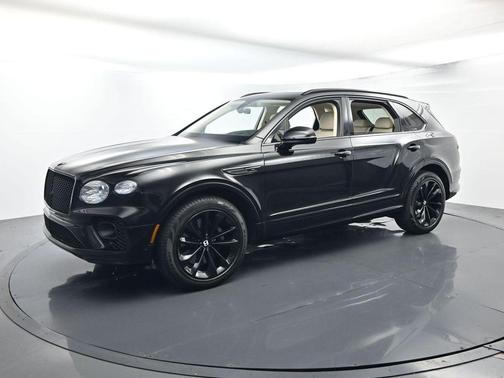 Beluga 2023 Bentley Bentayga V8