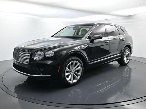 Beluga 2023 Bentley Bentayga V8