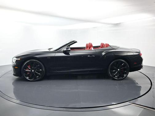 Onyx 2025 Bentley Continental GT Black Edition