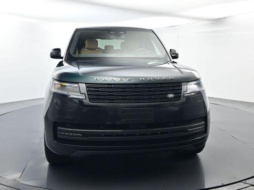 British Racing Green SV Bespoke Ultra Met Gloss 2025 Land Rover Range Rover P530 SE