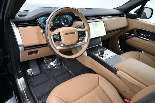 British Racing Green SV Bespoke Ultra Met Gloss 2025 Land Rover Range Rover P530 SE