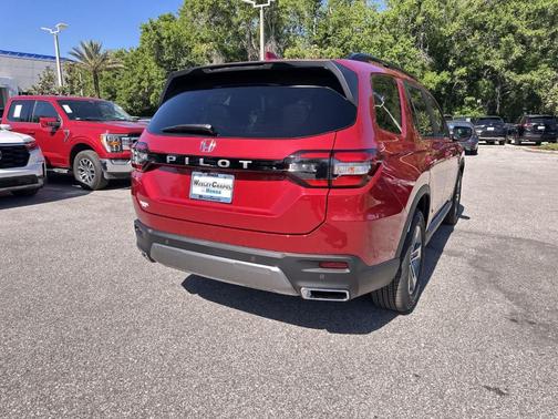 Radiant Red Metallic II 2026 Honda Pilot EX-L