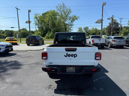 2023 Jeep Gladiator Sport S