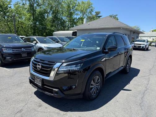 2022 Nissan Pathfinder SV 4WD