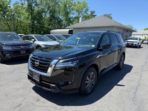 2022 Nissan Pathfinder SV 4WD