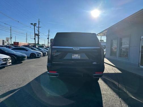 2022 Cadillac Escalade ESV Premium Luxury