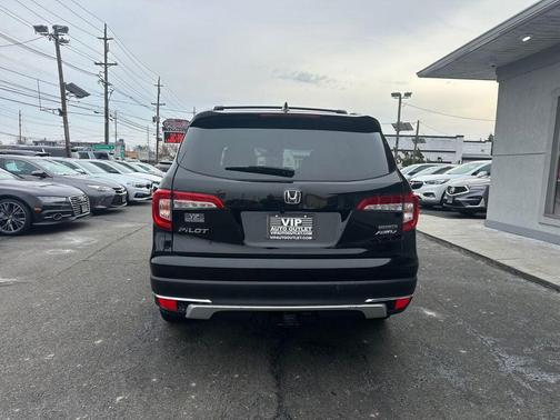 2019 Honda Pilot Touring 8-Passenger