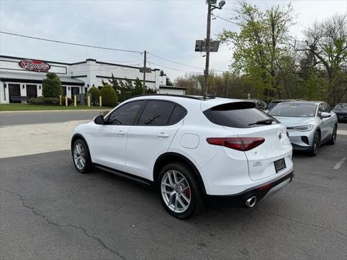 2019 Alfa Romeo Stelvio Ti Sport