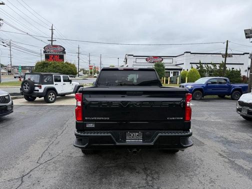 2020 Chevrolet Silverado 1500 Custom