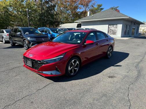 2023 Hyundai ELANTRA Limited