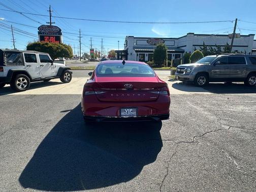 2023 Hyundai ELANTRA Limited
