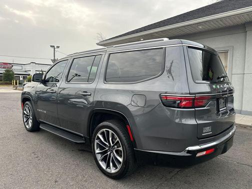 2022 Jeep Wagoneer Series II 4x4