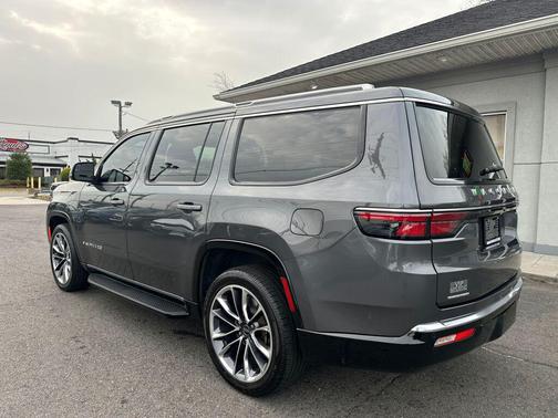 2022 Jeep Wagoneer Series II 4x4