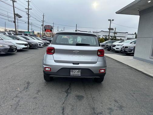 2023 Hyundai VENUE SEL