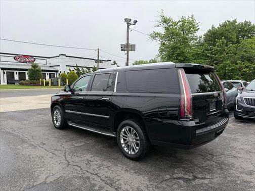 2016 Cadillac Escalade ESV Standard
