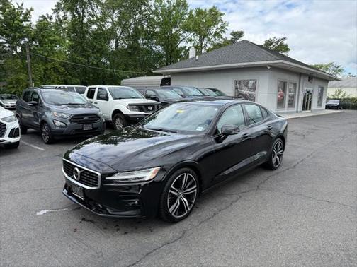 2020 Volvo S60 T6 R-Design