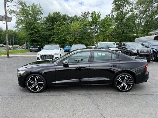 2020 Volvo S60 T6 R-Design
