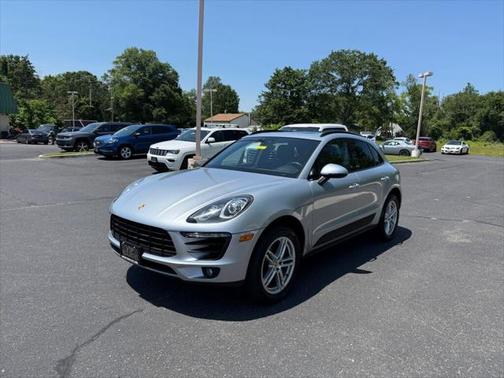 2017 Porsche Macan Base