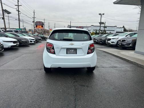 2016 Chevrolet Sonic LT