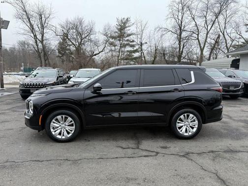 2025 Mitsubishi Outlander ES 2.5 2WD