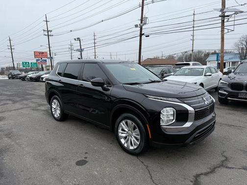 2025 Mitsubishi Outlander ES 2.5 2WD