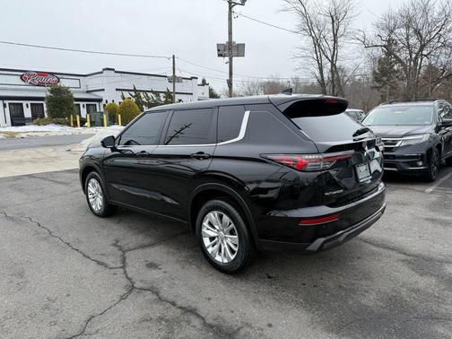 2025 Mitsubishi Outlander ES 2.5 2WD