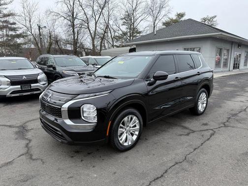 2025 Mitsubishi Outlander ES 2.5 2WD