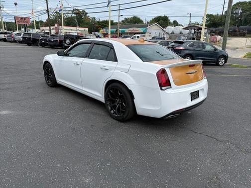 2019 Chrysler 300 S