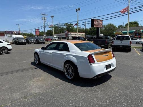 2019 Chrysler 300 S