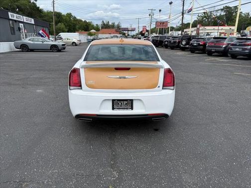 2019 Chrysler 300 S
