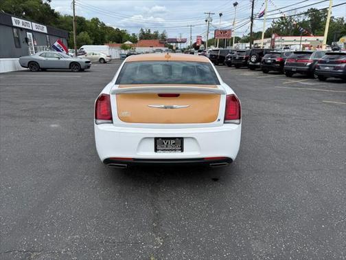 2019 Chrysler 300 S