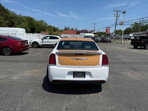 2019 Chrysler 300 S