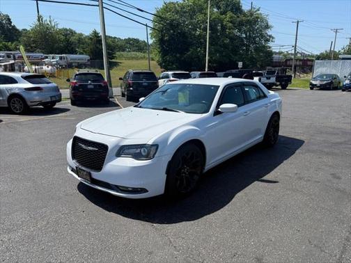 2019 Chrysler 300 S