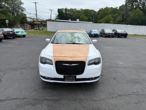 2019 Chrysler 300 S