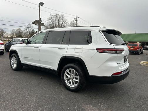 2022 Jeep Grand Cherokee L Laredo