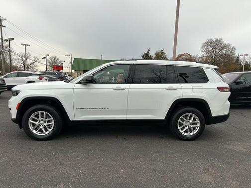 2022 Jeep Grand Cherokee L Laredo