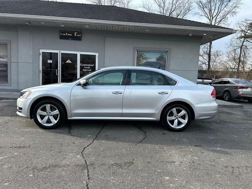 2014 Volkswagen Passat 1.8T S