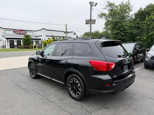 2019 Nissan Pathfinder SL
